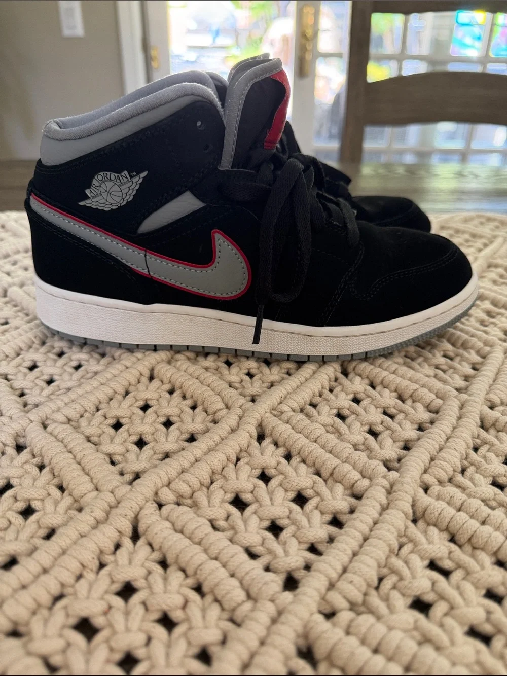 Jordan mid top